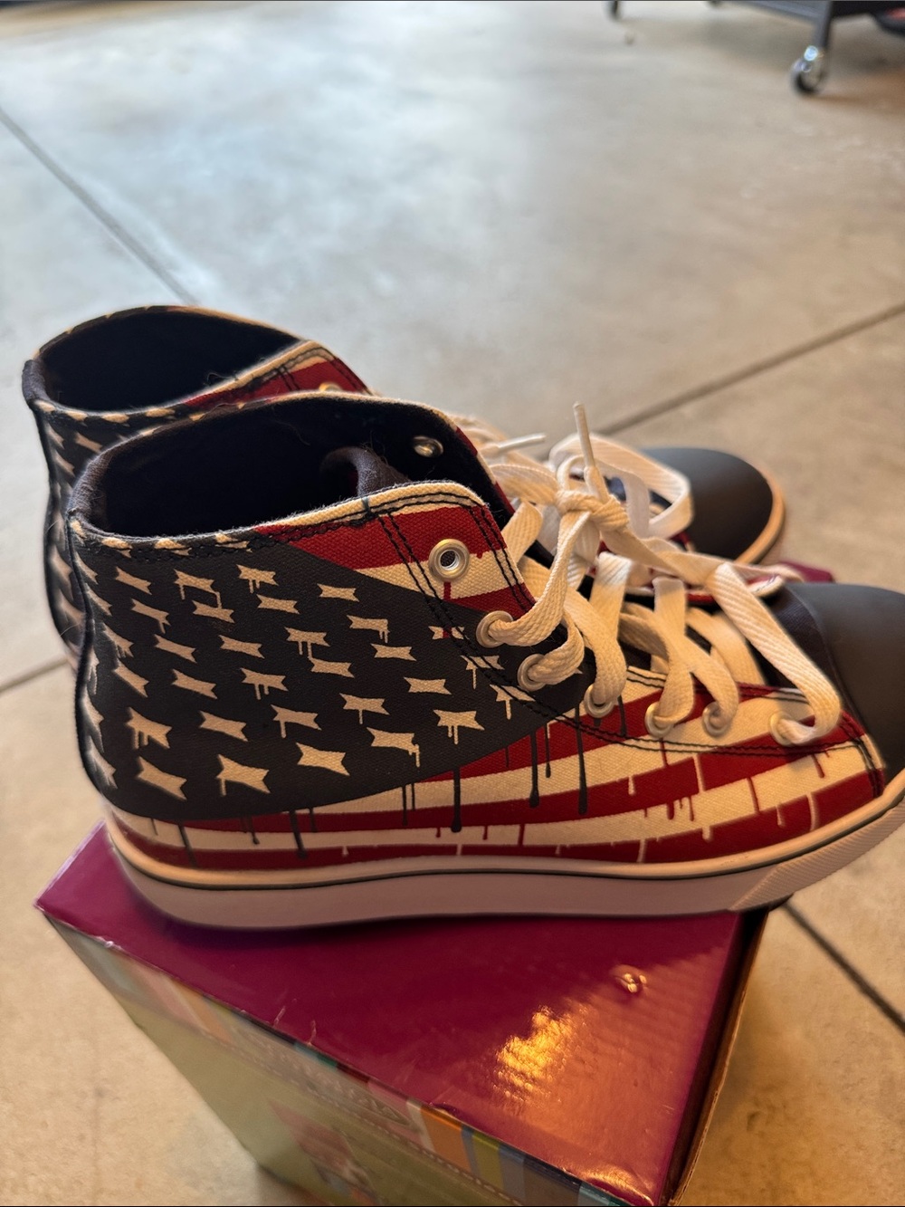 Heelys Hustle Men’s High-top American Flag Skate Shoes size 9